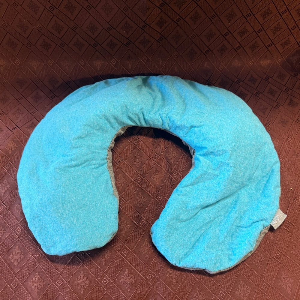 U-Shaped Travel Neck Pillow in Bright Teal